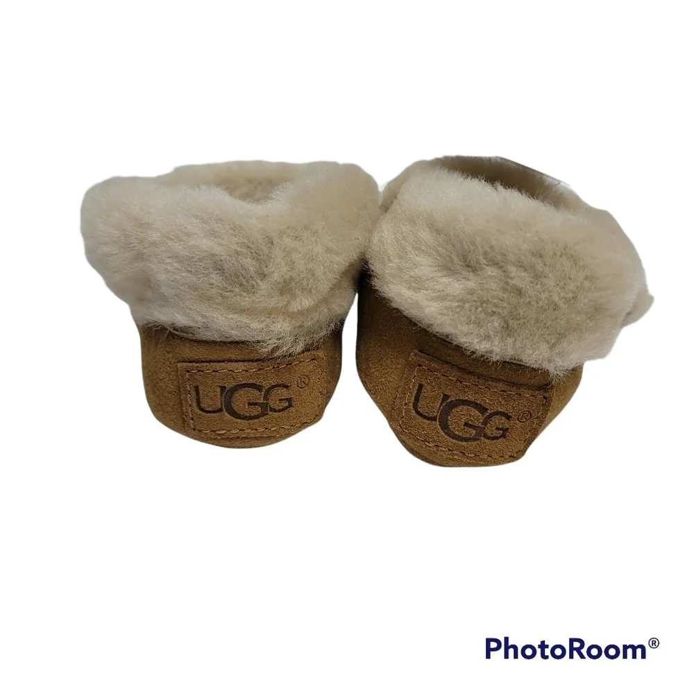 UGG Solvi‎ Infants Bootie Sz 4/5